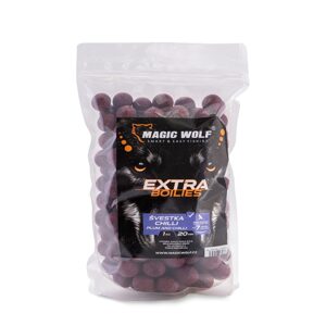 Magic Wolf Boilies Extra 1kg - Švestka / chilli 24mm